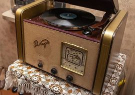 Radio reminding of a hero