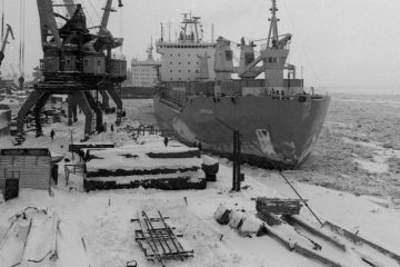 USSR flag on Norilsk motor ship raised in Finland
