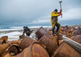 Convicts to clear Arctic