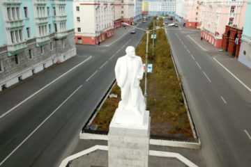 There were three monuments to Lenin in Norilsk