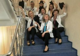 Their repertoire includes rock, jazz and Russian folk songs