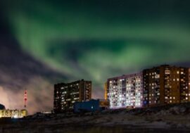 Experts tell how to catch northern lights