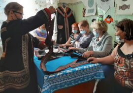 Old Dolgan parkas exhibition presented in Levinskie Peski village