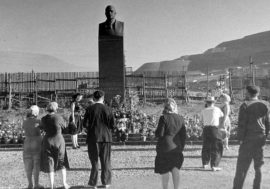 Monument to Zavenyagin was first one dedicated to Norilsk man