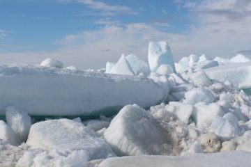 Abnormal warming recorded at both Earth poles