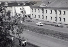 Two-story buildings stood opposite Zapolyarnik stadium