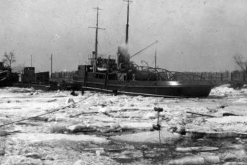 Dudinka seaport began with small pier