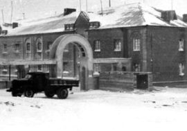 Arched conduits built Instead of headers between houses in Norilsk