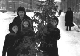 First public Christmas tree stood at Zero Point