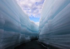 Norilsk photographer shot multi-colored glaciers