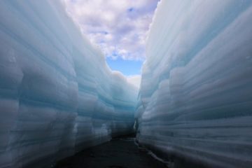 Norilsk photographer shot multi-colored glaciers