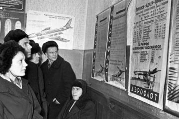 Norilsk air ticket offices had long queues