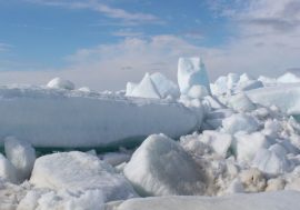 North Pole – 41 station changed ice floe