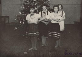“There were no toys, but they decorated the Christmas tree with colored ribbons”