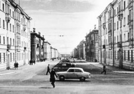 Can you recognize places in old photographs?