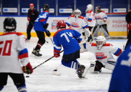 World champion Evgeny Artyuhin met with young hockey players