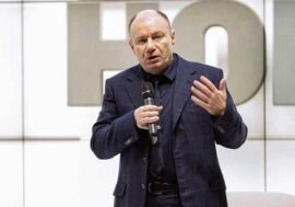 Vladimir Potanin got medals from Sports Ministry